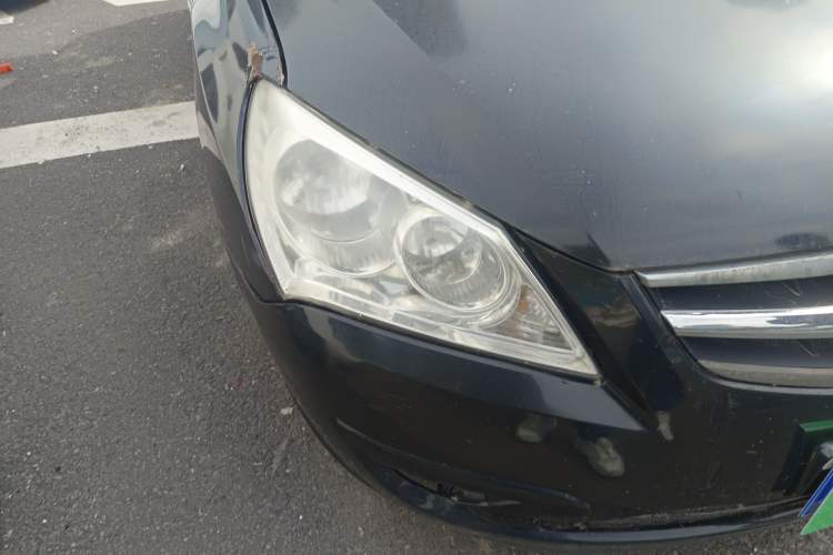 Used Hyundai Celesta 2010 1.6L MT GL Right Front Headlight