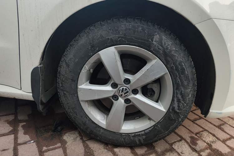 Used Volkswagen Gran Lavida 2013 1.6L Automatic Fashion Model
