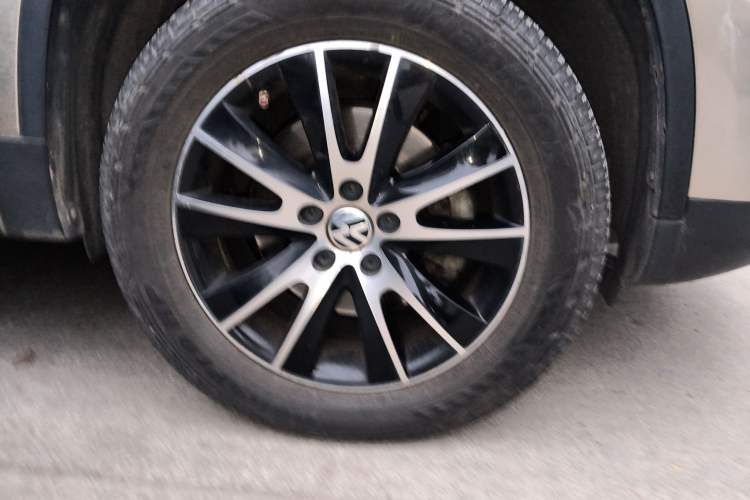 Used Volkswagen Tiguan L 2013 1.8 TSI Automatic All-Wheel Drive Luxury Model
