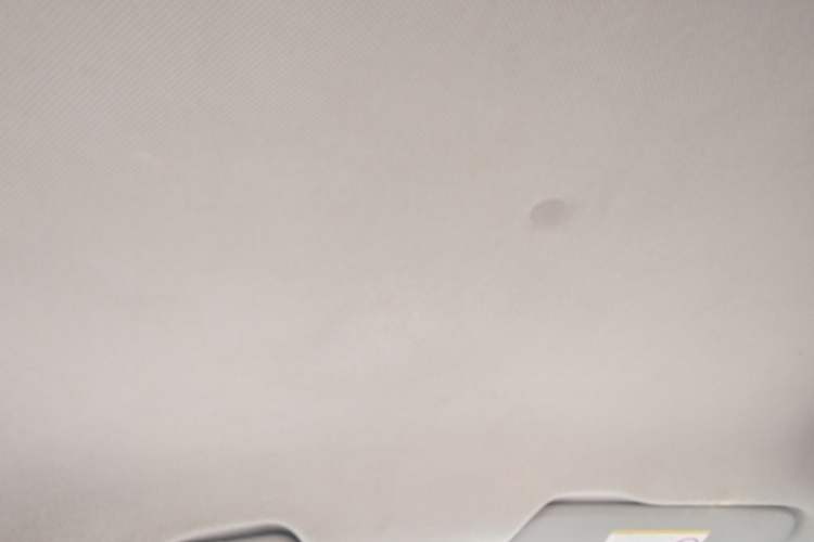 Used Baojun 630 2013 1.5L automatic comfort version Headliner