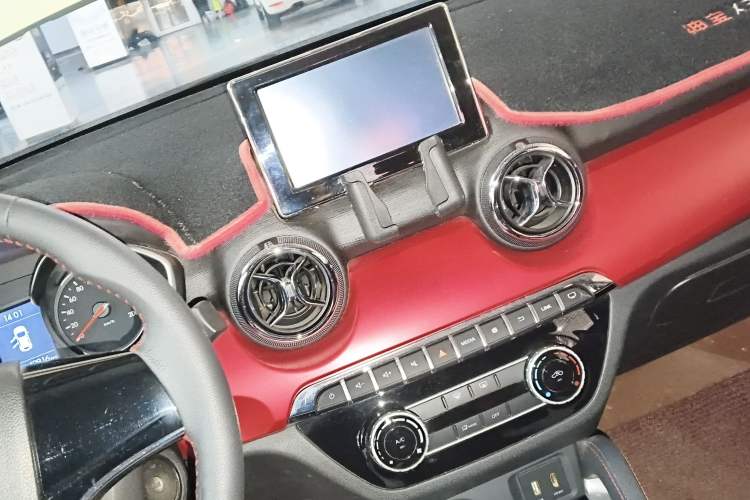 Used BAIC Senova X35 2016 1.5L Manual Elite Edition
