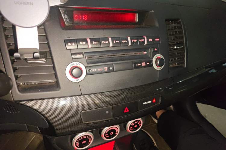 Used Mitsubishi Lancer EX 2010 Sport Version 2.0L CVT Flagship Edition Audio And AC Panel