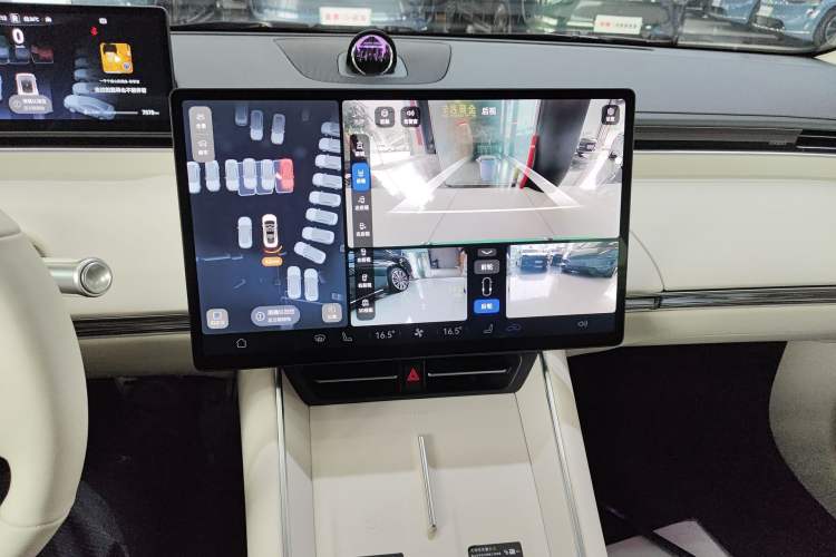 Used Hima Luxeed S7 2025 785 km Ultra Audio And AC Panel