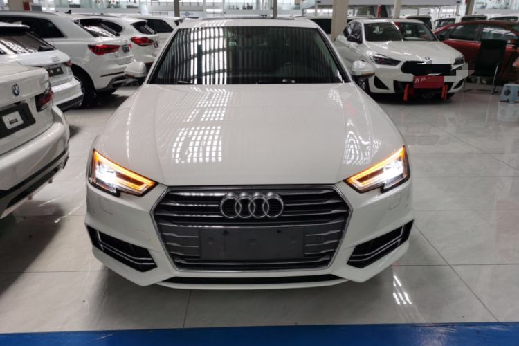 Used Audi A4L 2018 30th Anniversary Edition 40 TFSI Fashion Model
