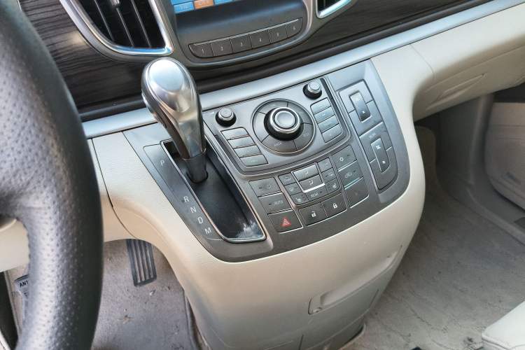 Used Buick GL8 2011 3.0L XT Luxury Business Flagship Edition
