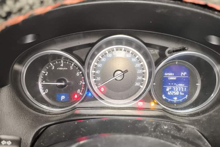 Used Mazda CX-5 2015 2.0L Automatic Two-Wheel Drive Urban Version
