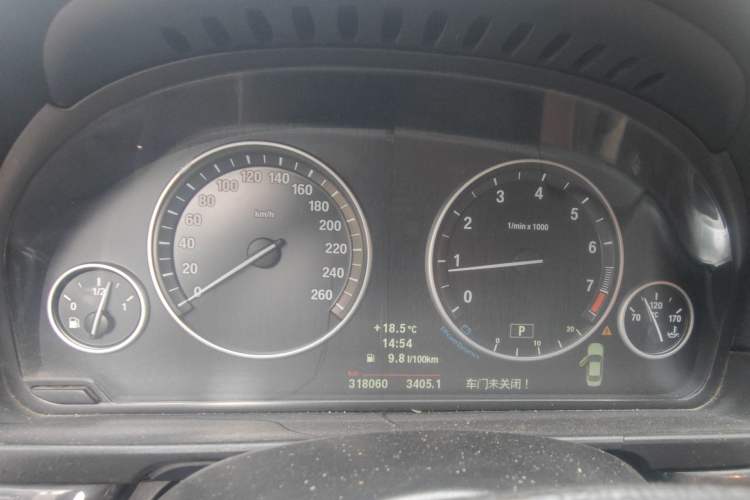 Used BMW 5 Series 2011 523Li Luxury Model Instrument Cluster