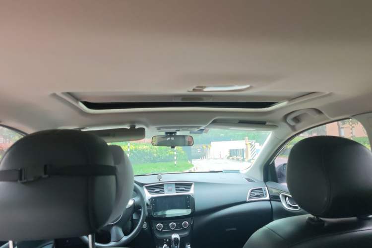 Used Nissan Sylphy 2019 1.6XV CVT Smart Connect Luxury Edition China V Standard Headliner