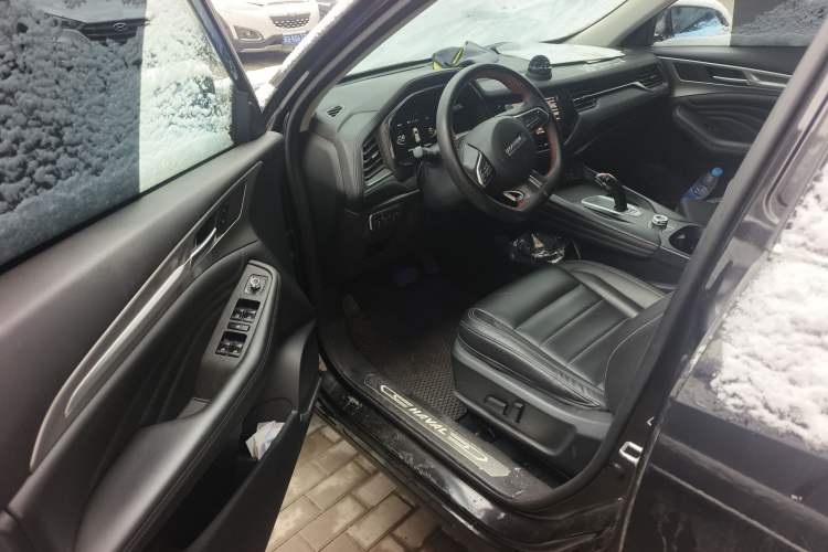 Used Haval F7 2019 2.0T Two-Wheel Drive i-Van China V standard
