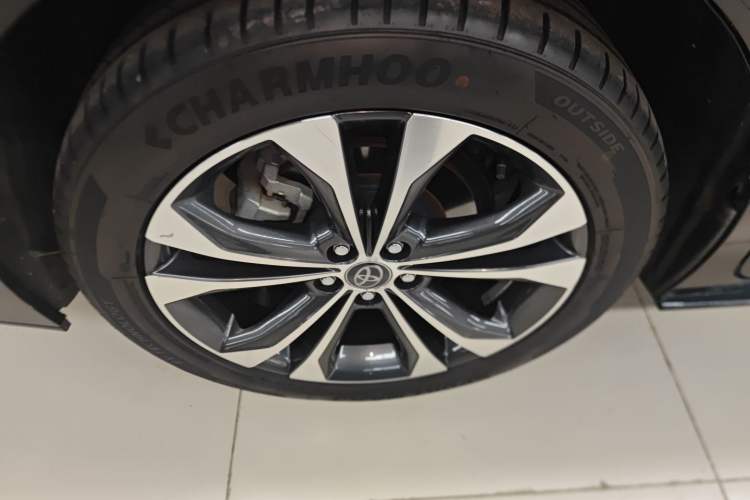 Used Toyota Granvia 2022 2.5L Hybrid Premium Edition