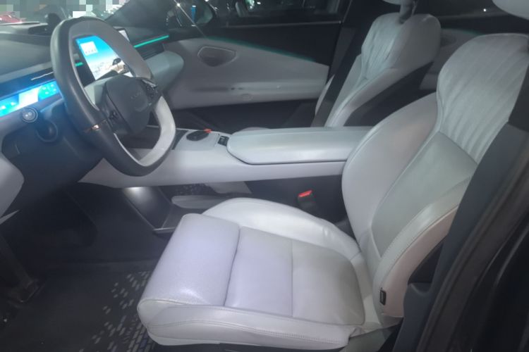 Used Lynk & Co Z10 2025 95 kWh 766 km Range Rear-Wheel Drive Max