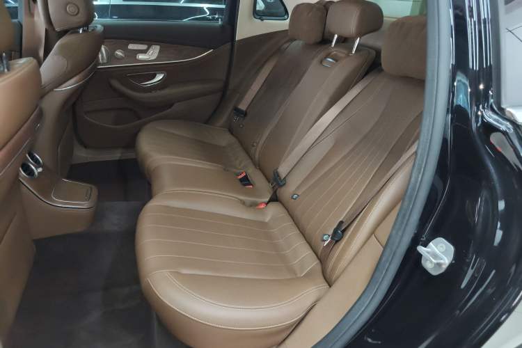 Used Mercedes-Benz E-Class 2022 Second Facelift E 300 L Luxury Edition
