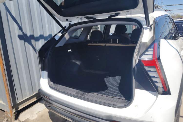 Used Geely Auto FX11 2023 1.5TD DCT Prestige Edition Trunk