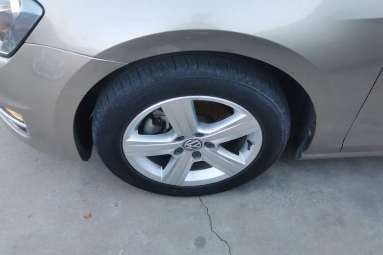 Used Volkswagen Golf 2016 230TSI Automatic Comfort Version Exterior 4