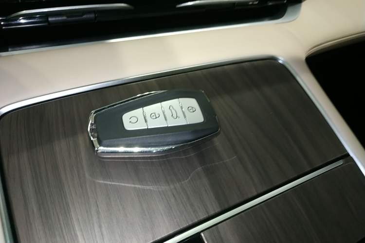 Used Geely Auto Monjaro L 2025 Dongfang Yao 2.0TD Automatic All-Wheel-Drive Wangyue Edition
