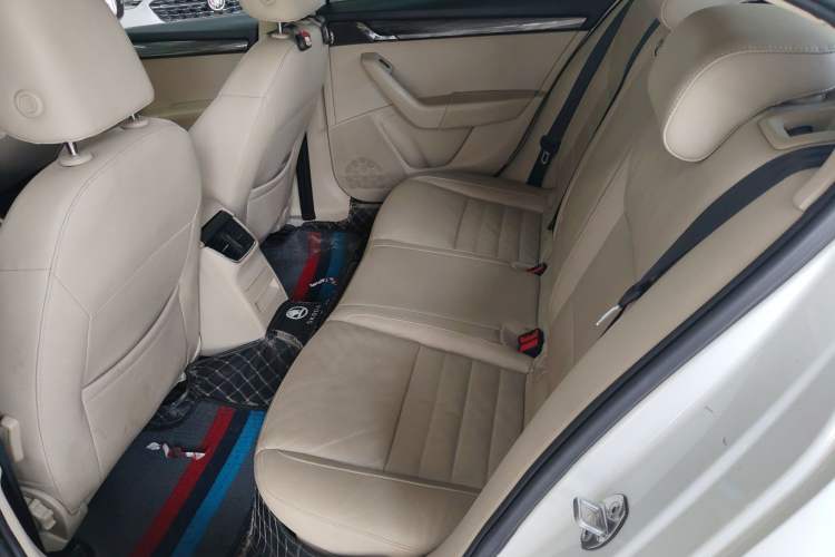 Used Skoda Octavia 2015 1.6L Automatic Yijun Edition Left Rear Seat