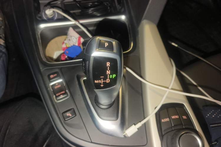 Used BMW 3 Series 2015 320Li Luxury Edition Fashion Model Gear Lever