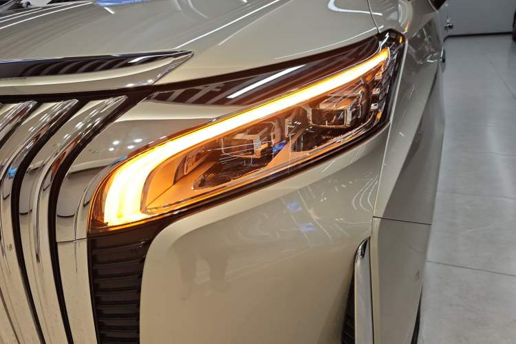 Used Wey Gaoshan 2023 Four-Wheel Drive Flagship Edition
