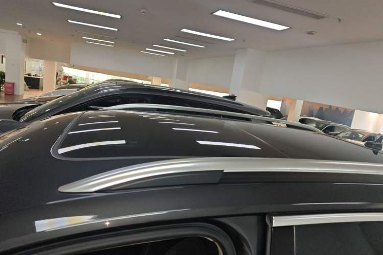 Used Volkswagen Tayron 2022 330TSI Two-Wheel Drive Luxury Smart Connectivity Version
