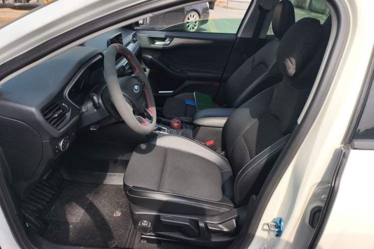 Used Ford Focus 2019 Sedan EcoBoost 180 Automatic Trend Edition