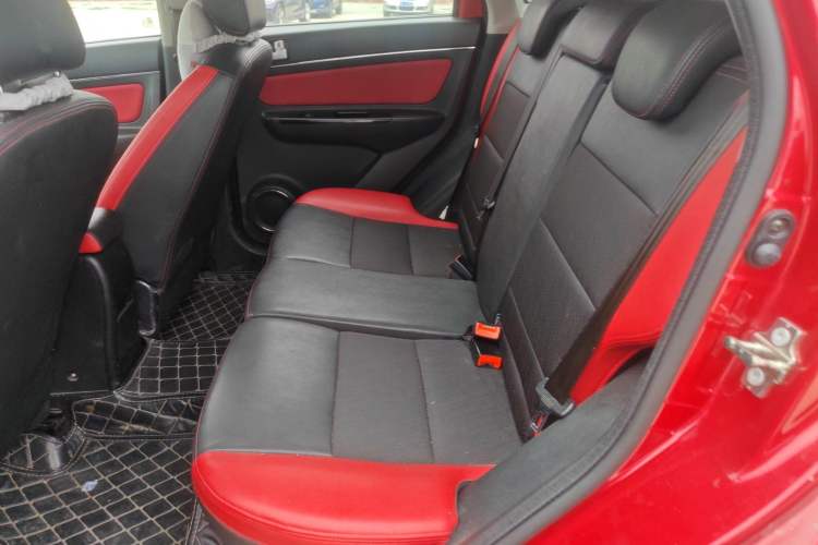 Used BAIC Senova X25 2015 1.5L Manual Elite Edition Left Rear Seat