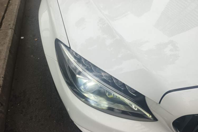 Used Mercedes-Benz C-Class 2017 Restyled C 200 Sport Edition Right Front Headlight