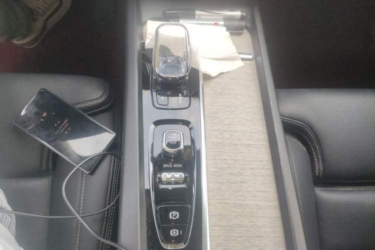 Used Volvo XC60 New Energy 2020 T8 eDrive Hybrid Luxury Edition
