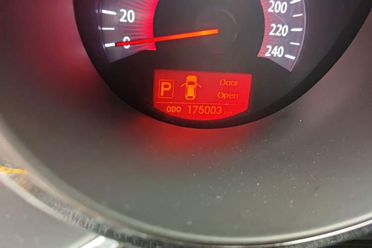 Used Kia Sorento 2012 2.4L Gasoline Supreme Edition
