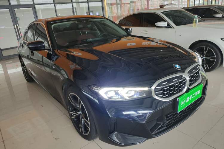 Used BMW 3 Series 2024 325i M Sport Package Front Right 45 Deg