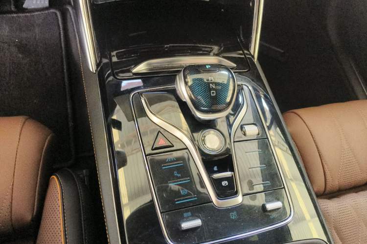 Used BYD Tang New Energy 2021 EV Four-Wheel Drive High-Performance Flagship Model