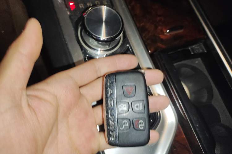 Used Jaguar XF 2014 XF 2.0T Luxury Edition
