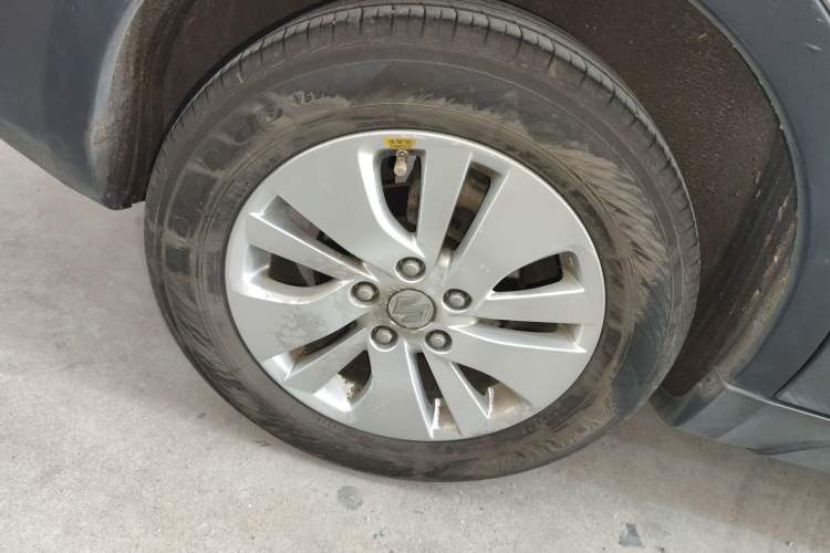 Used Suzuki S-Cross 2014 1.6L CVT Two-Wheel Drive Entry Model
