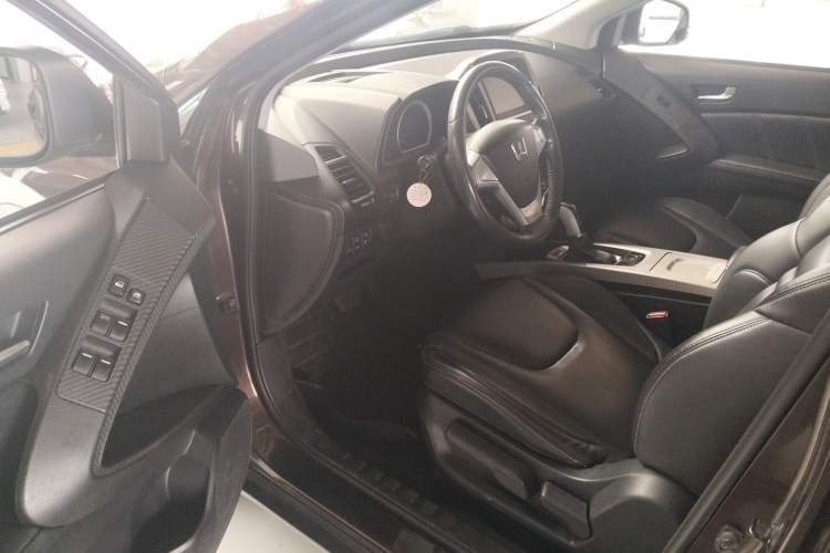 Used Luxgen U6 SUV 2015 1.8T Fashion Edition Driver Seat