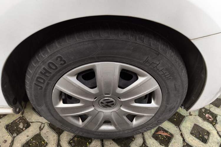 Used Volkswagen Polo 2013 1.4L Manual Fashion Edition Right Front Wheel Hub