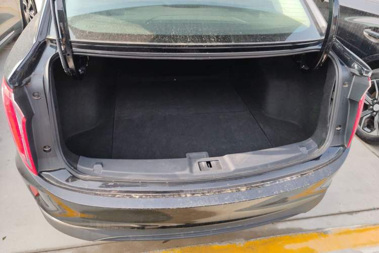 Used Hongqi E-QM5 2021 Charging Version Flagship Edition Trunk