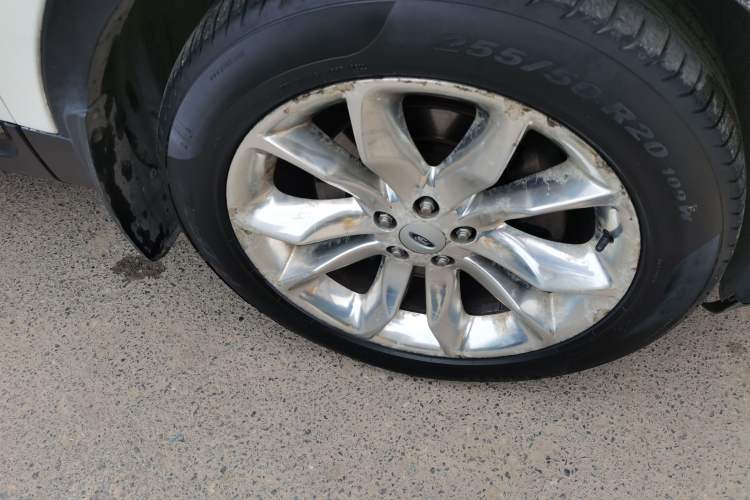 Used Ford Explorer 2013 3.5L Deluxe Model