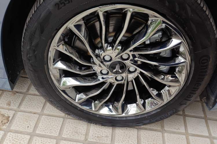 Used VOYAH Dream 2022 Low-Carbon Edition Dream+ Smart Enjoyment Package Right Front Wheel Hub