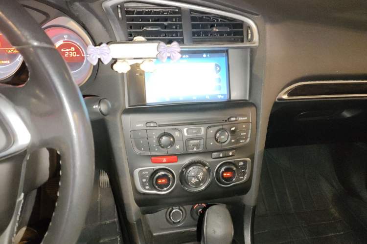 Used Citroen C4L 2014 1.8L Intelligent Drive Automatic Dynamic Model Audio And AC Panel