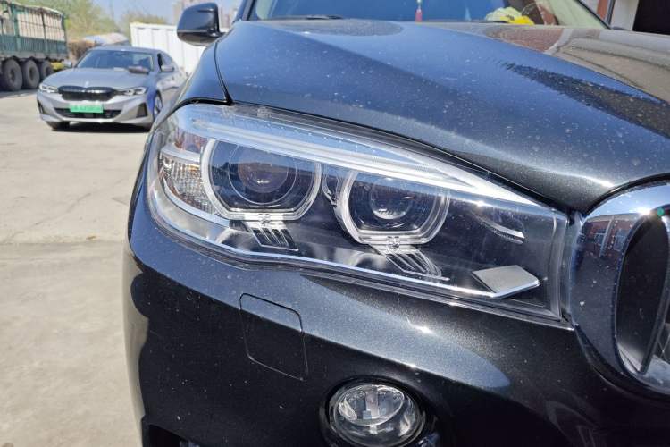 Used BMW X5 2017 xDrive28i Right Front Headlight