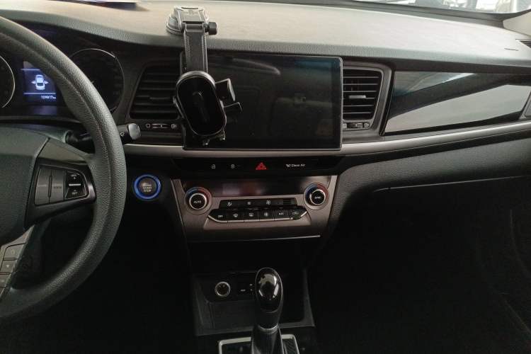Used Hyundai Mistra 2017 1.8L Automatic Smart GLS China V Standard Audio And AC Panel