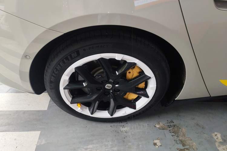 Used Xiaomi Auto SU7 2024 Rear-Drive Long-Range Intelligent Driving Version