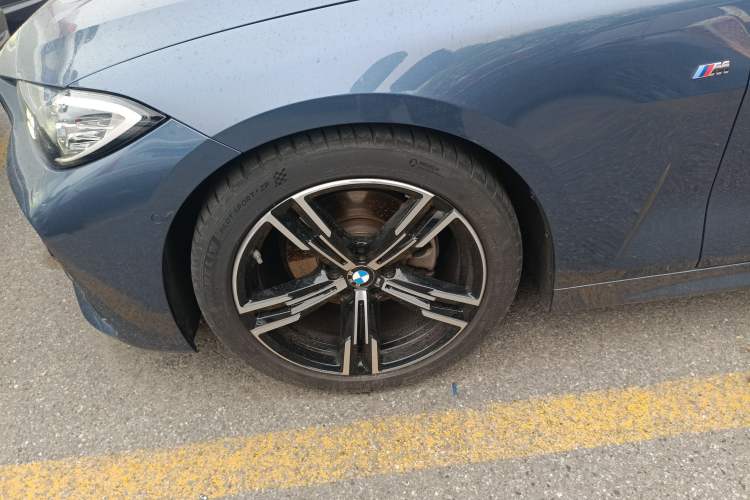 Used BMW 4 Series 2022 425i Convertible M Sport Package Exterior 4