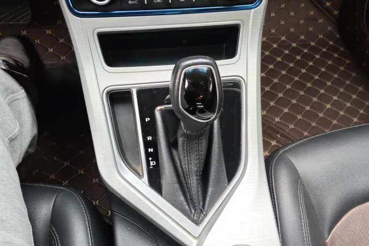 Used Geely Auto Vision 2018 1.5L Automatic Happiness Edition Gear Lever