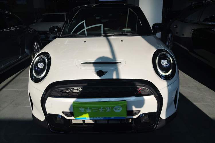 Used MINI MINI 2023 Updated 2.0T COOPER S Artist