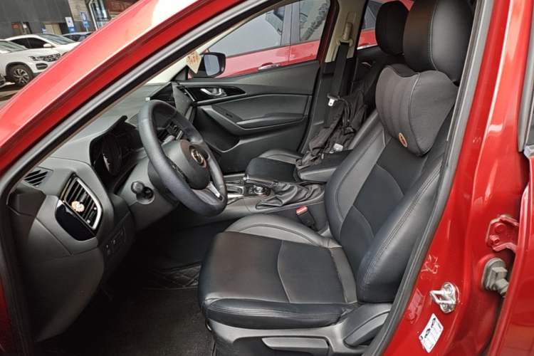 Used Mazda 3 Axela 2014 Sedan 1.5L Automatic Luxury Model Left Front Seat