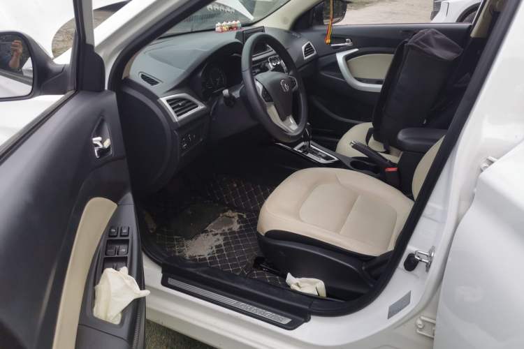 Used CHANGAN Alsvin V7 2016 1.6L Automatic Enjoyment Model China V Standard
