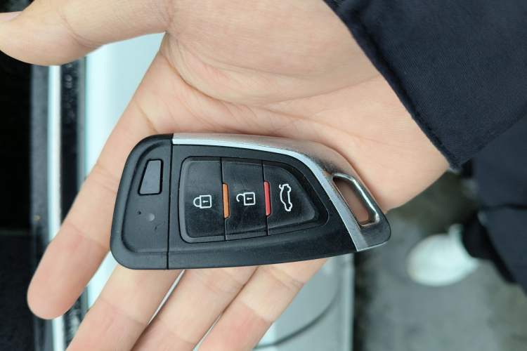 Used BYD Surui 2015 Revised Version 1.5L Manual Luxury Edition