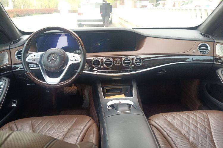 Used Mercedes-Benz Maybach S-Class 2019 S 450 4MATIC Center Console