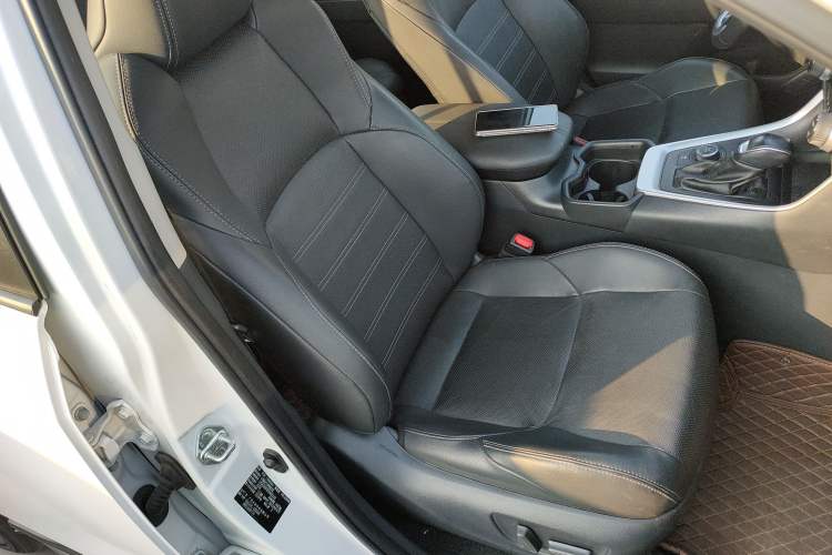 Used Toyota Wildlander 2023 Dual-Motor 2.5L E-CVT Four-Wheel Drive Prestige Edition