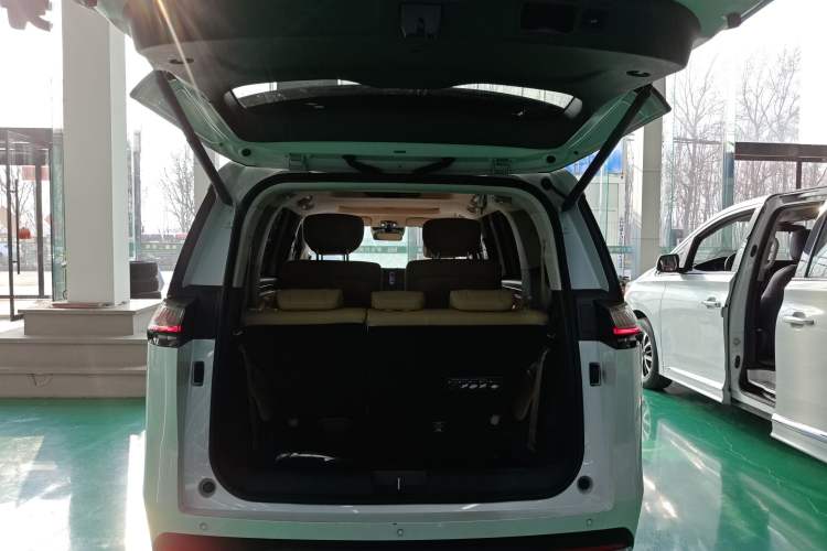 Used GAC Trumpchi E8 New Energy 2024 150km MAX Trunk